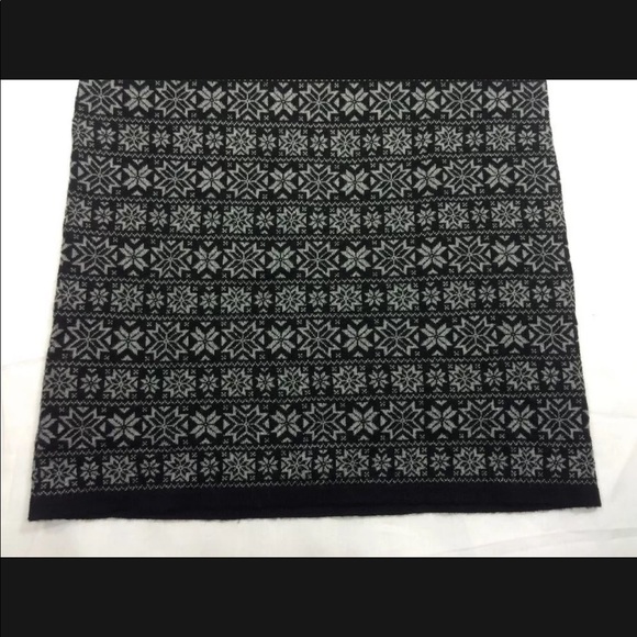 SURFACE TO AIR Red Black Gray Snowflake Print Fine Merino Wool Sweater Dress - Picture 2 of 8